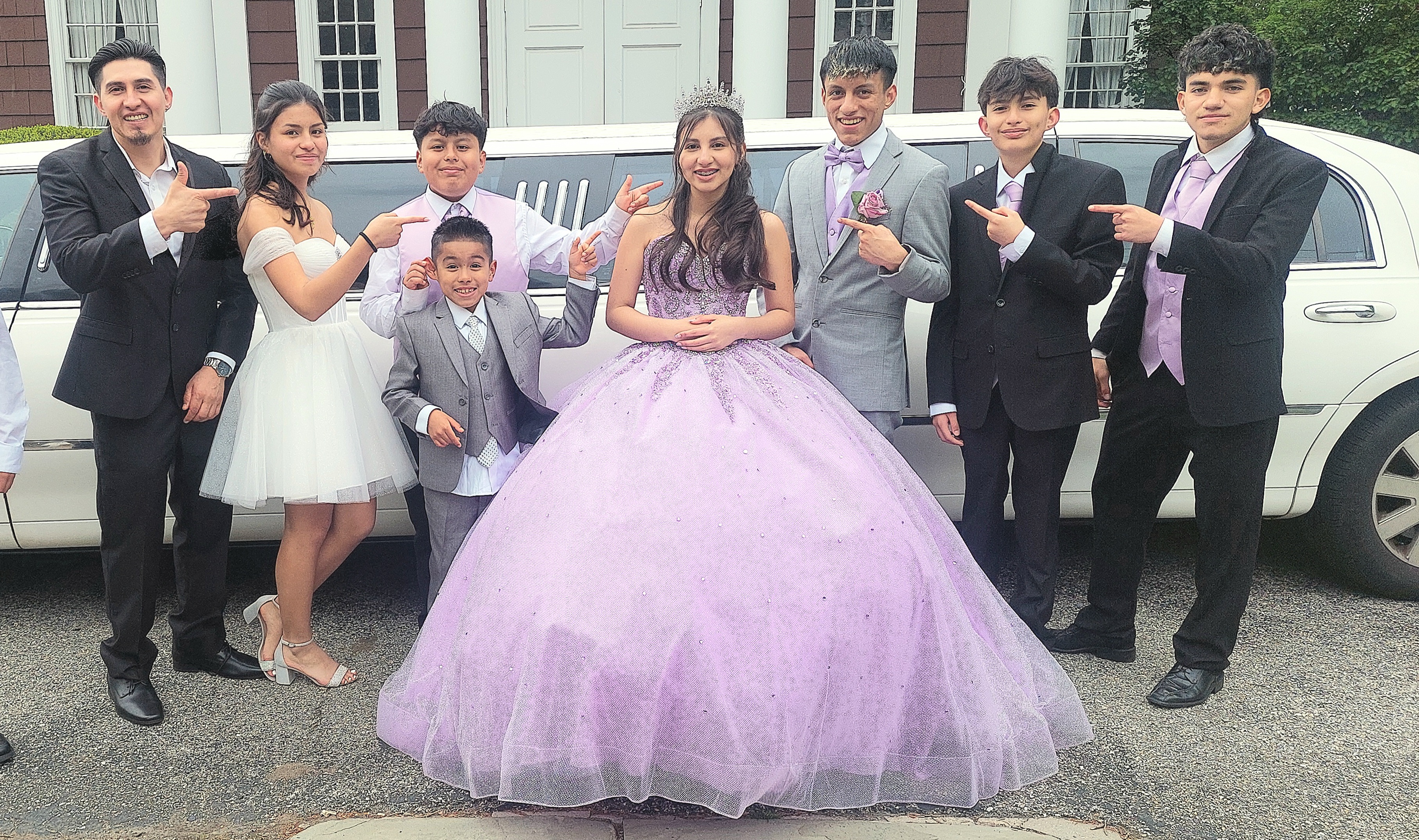 The Most Affordable And Trusted Quinceanera Limo Service in Long Island 